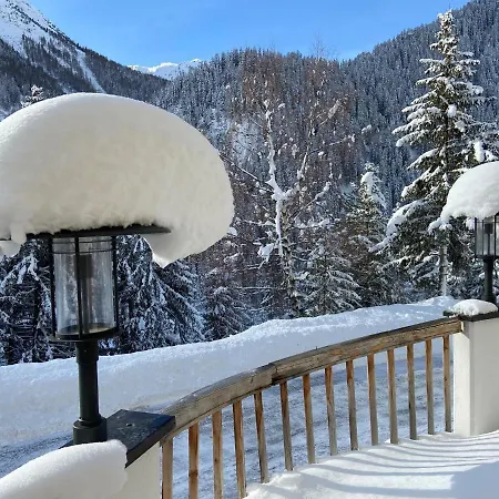 Hotel Paradies Samnaun 3*