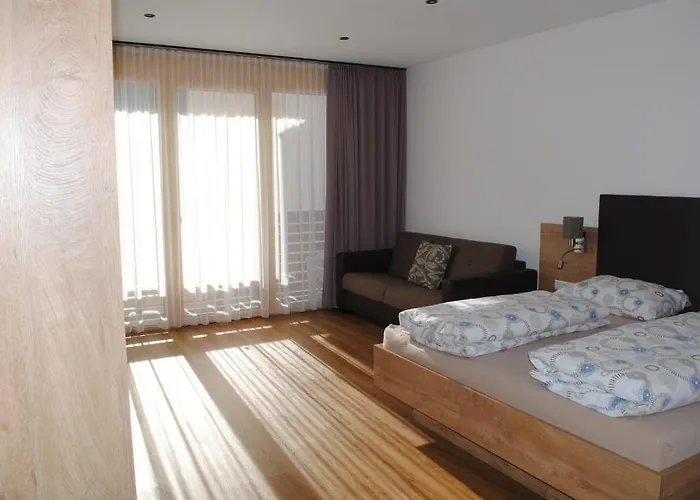 Paradies Samnaun Hotel 3*