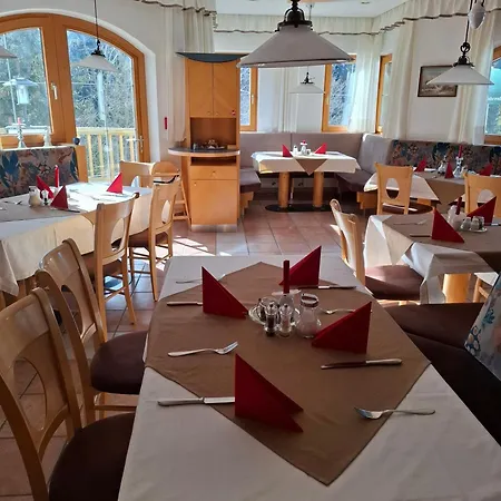 Paradies Samnaun Hotel 3*